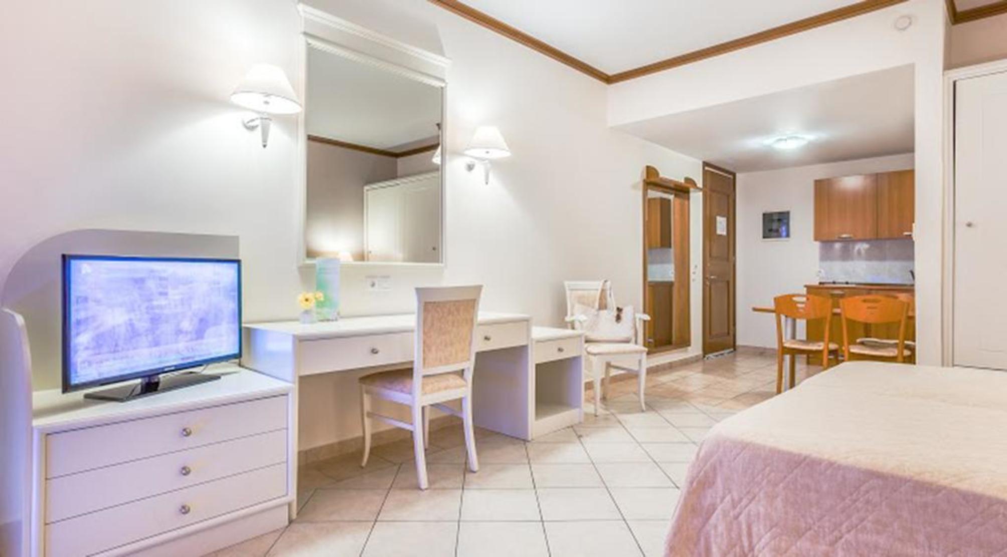 

Bologna - Agios Fokas - Kipriotis Aqualand Hotel