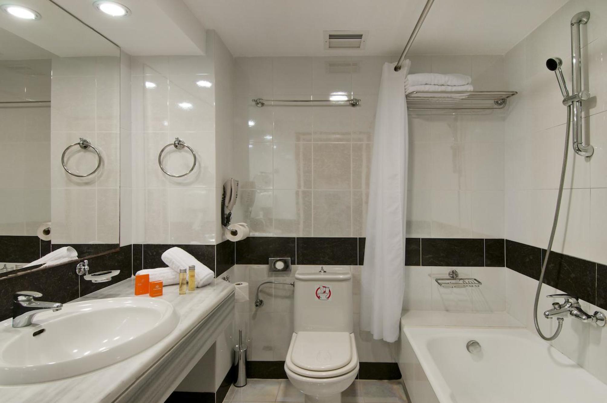 

Verona - Agios Fokas - Kipriotis Panorama Hotel & Suites