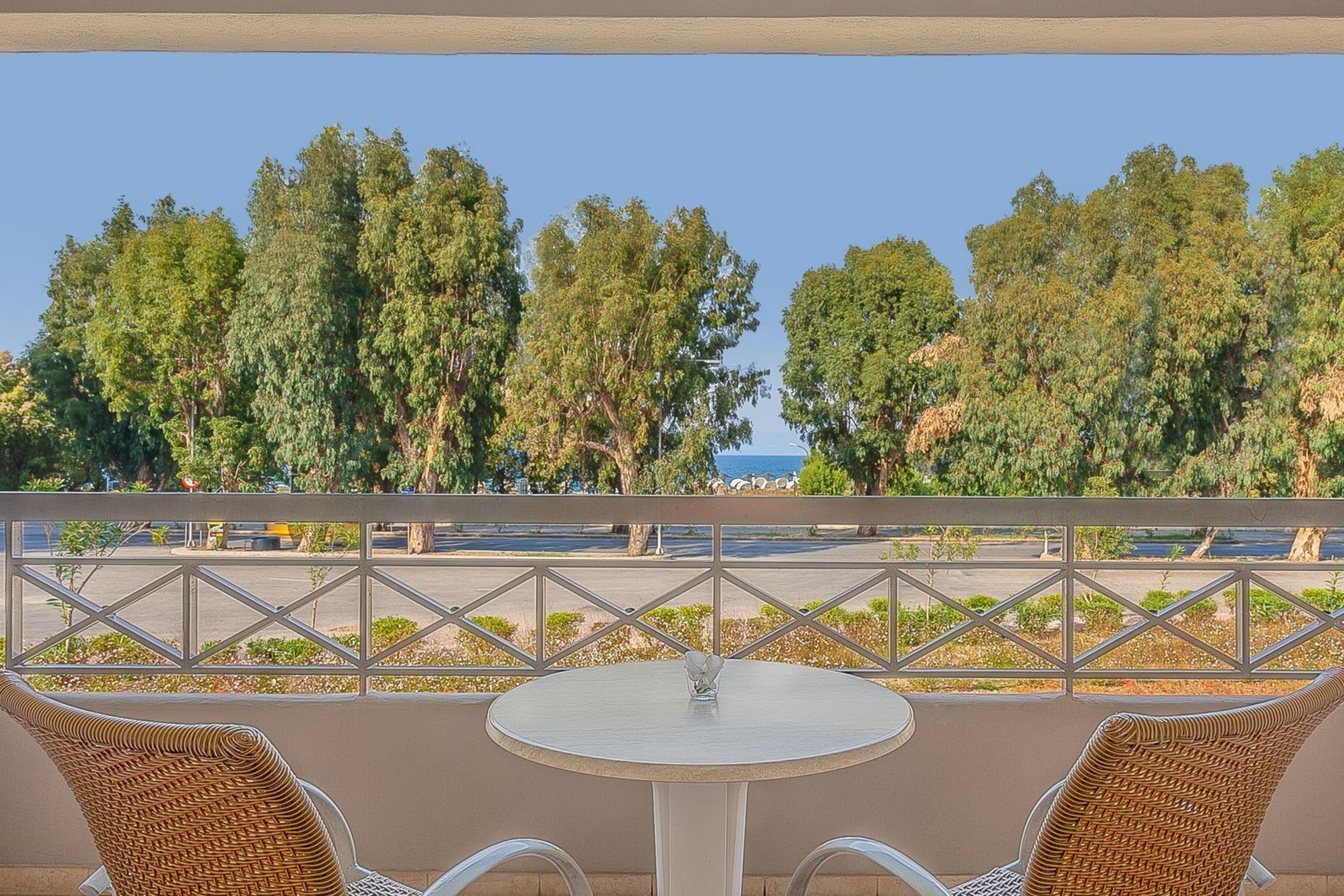 

Bari - Agios Fokas - Kipriotis Maris Suites