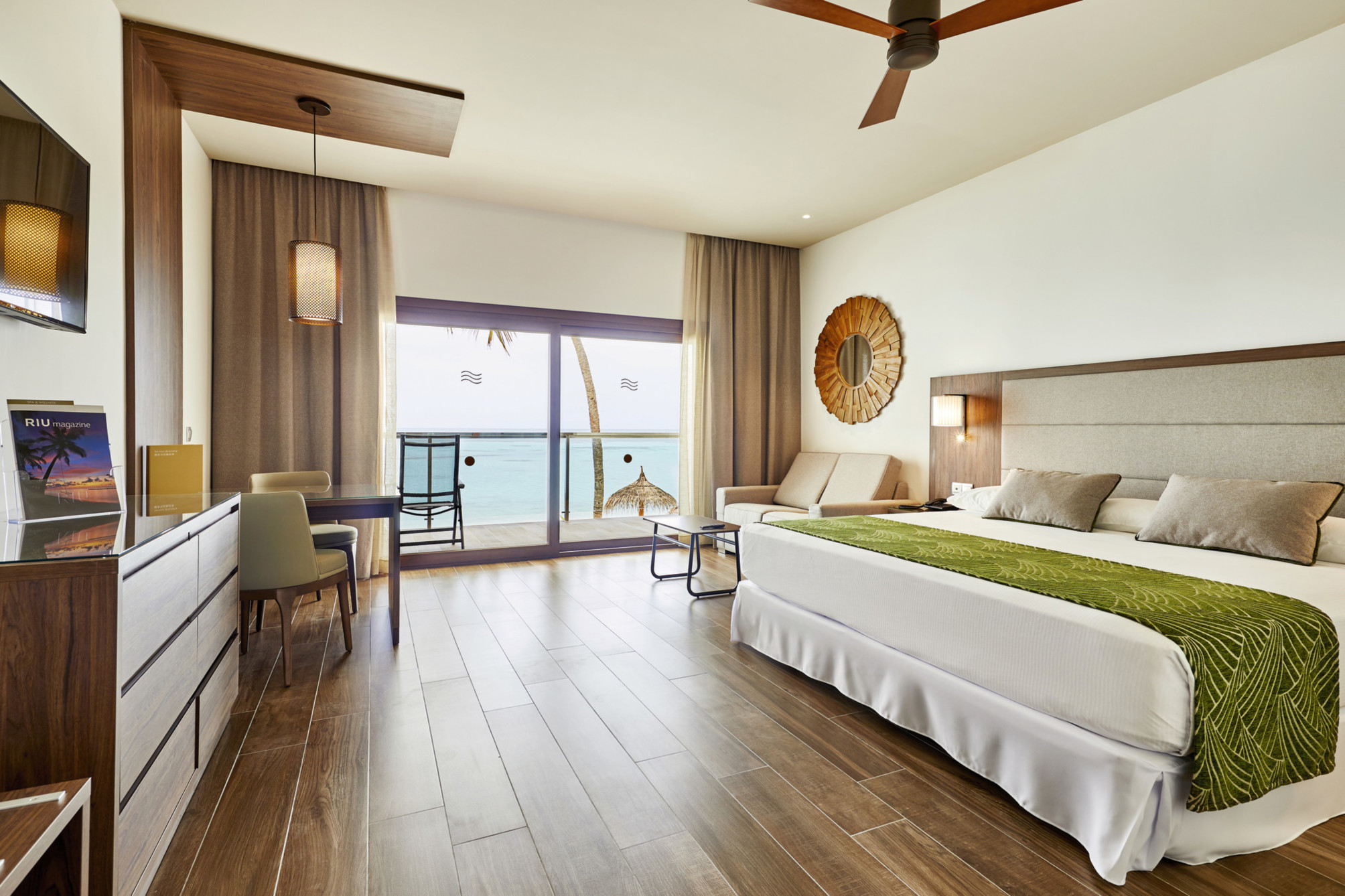 

Cagliari - Atollo di Dhaalu - Riu Palace Maldives - 24 hours All-inclusive