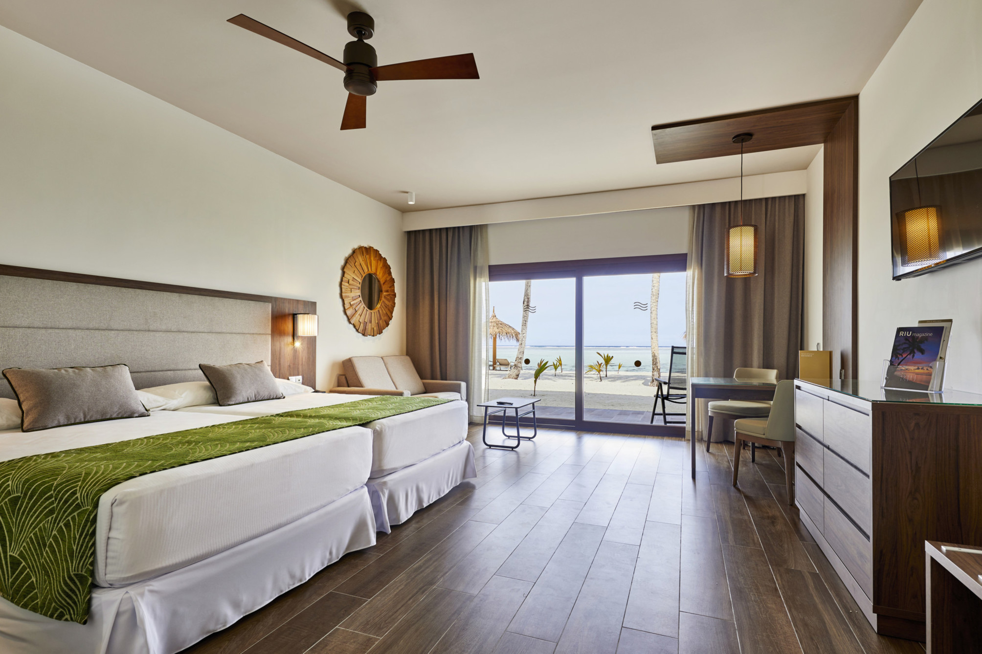 

Lamezia Terme - Atollo di Dhaalu - Riu Palace Maldives - 24 hours All-inclusive