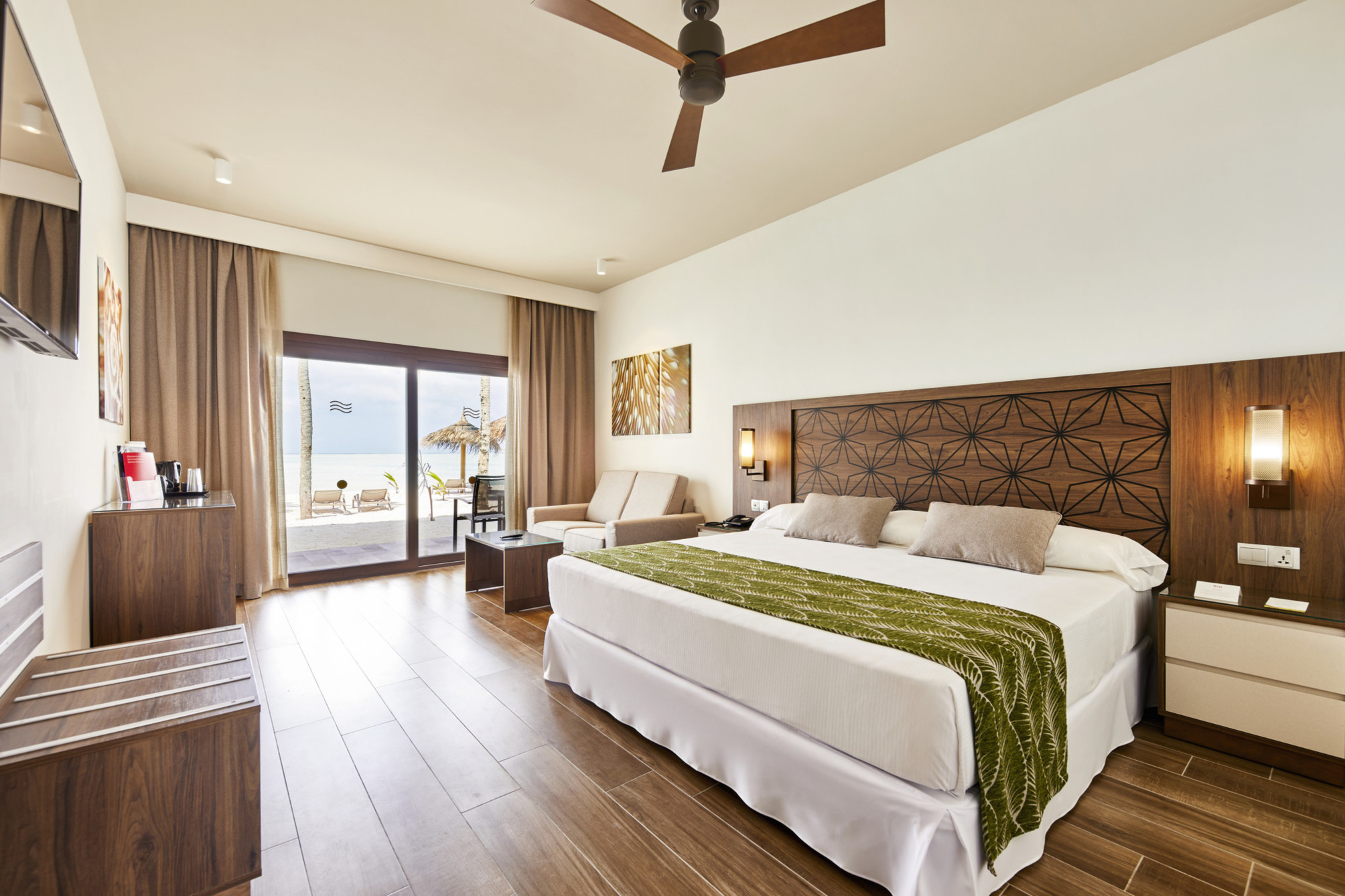 

Roma - Atollo di Dhaalu - Riu Atoll Maldives - 24 hours All-Inclusive