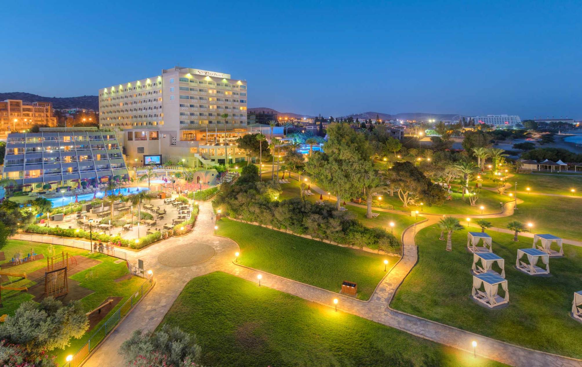 

Milano - Pyrgos - St Raphael Resort