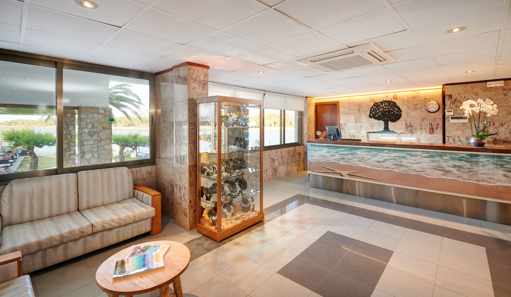 

Palermo - Puerto De Alcudia, Mallorca - Hotel Moré