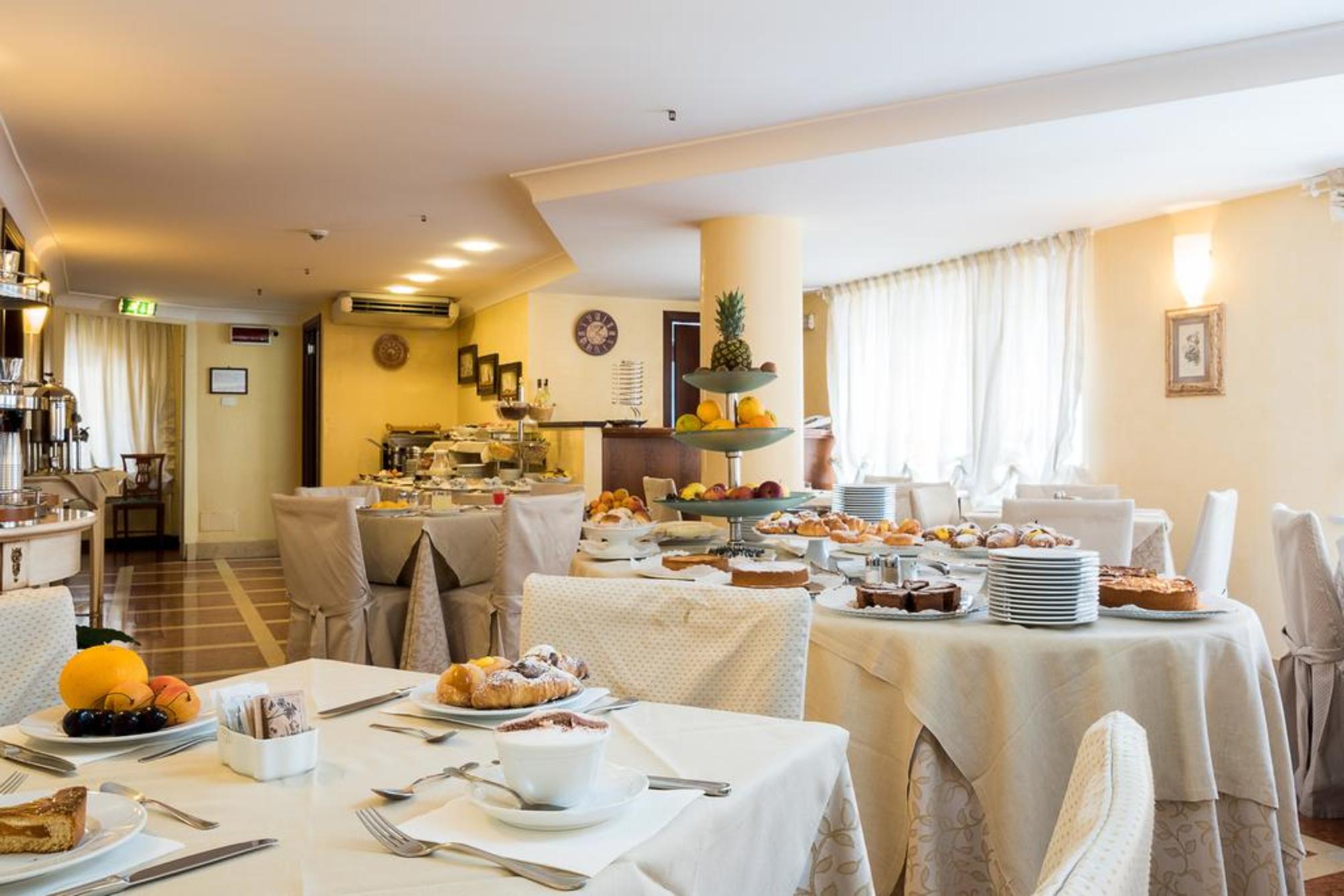 

Napoli - Mondello - Hotel Vecchio Borgo