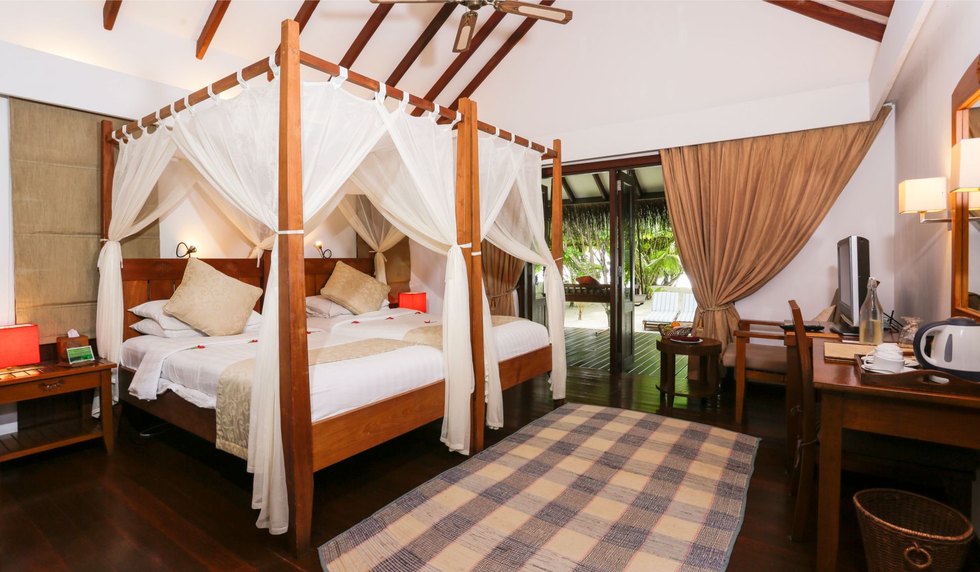 

Palermo - Atollo di Meemu - Medhufushi Island Resort