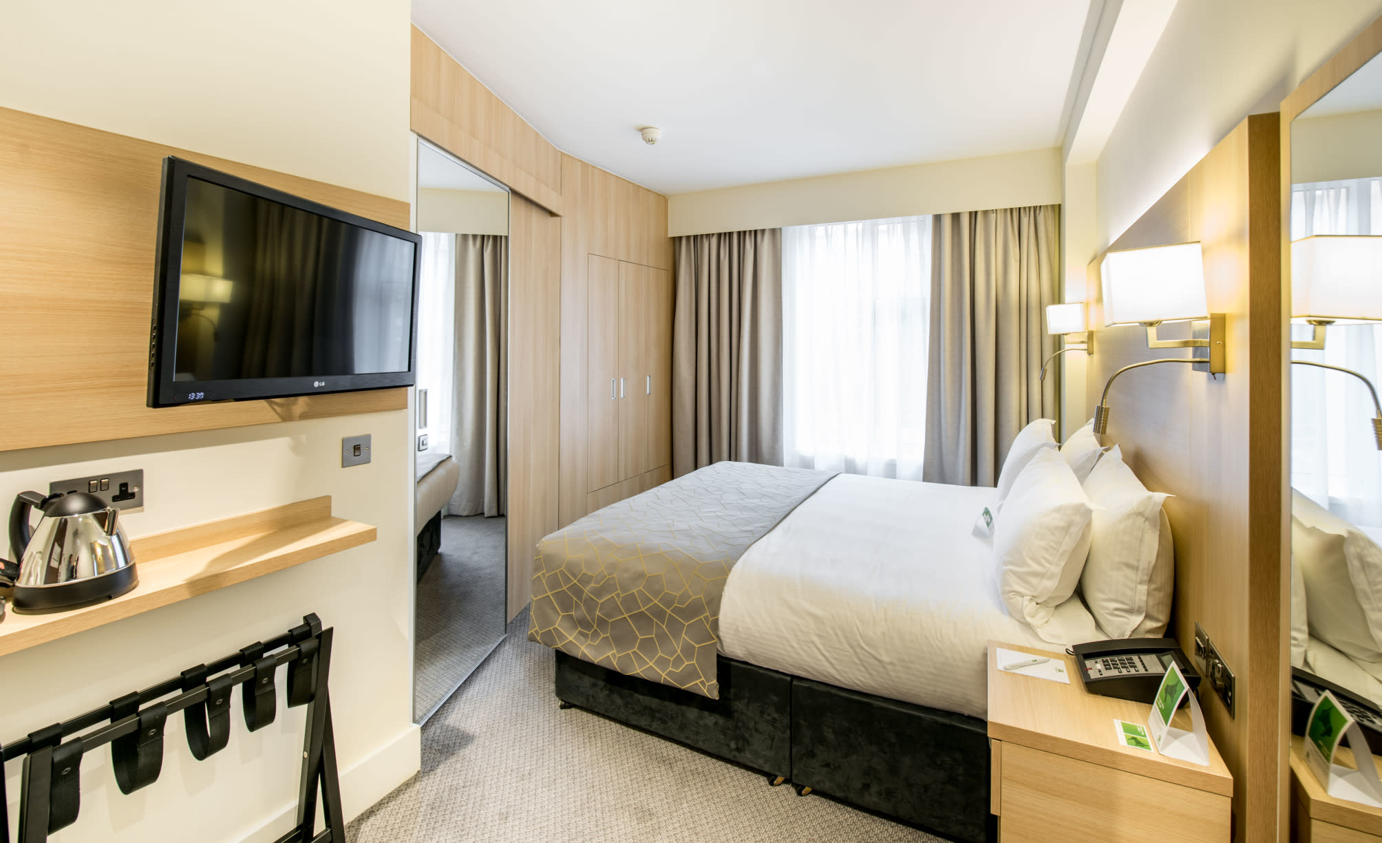 

Ancona - Londra - Holiday Inn London - Kensington