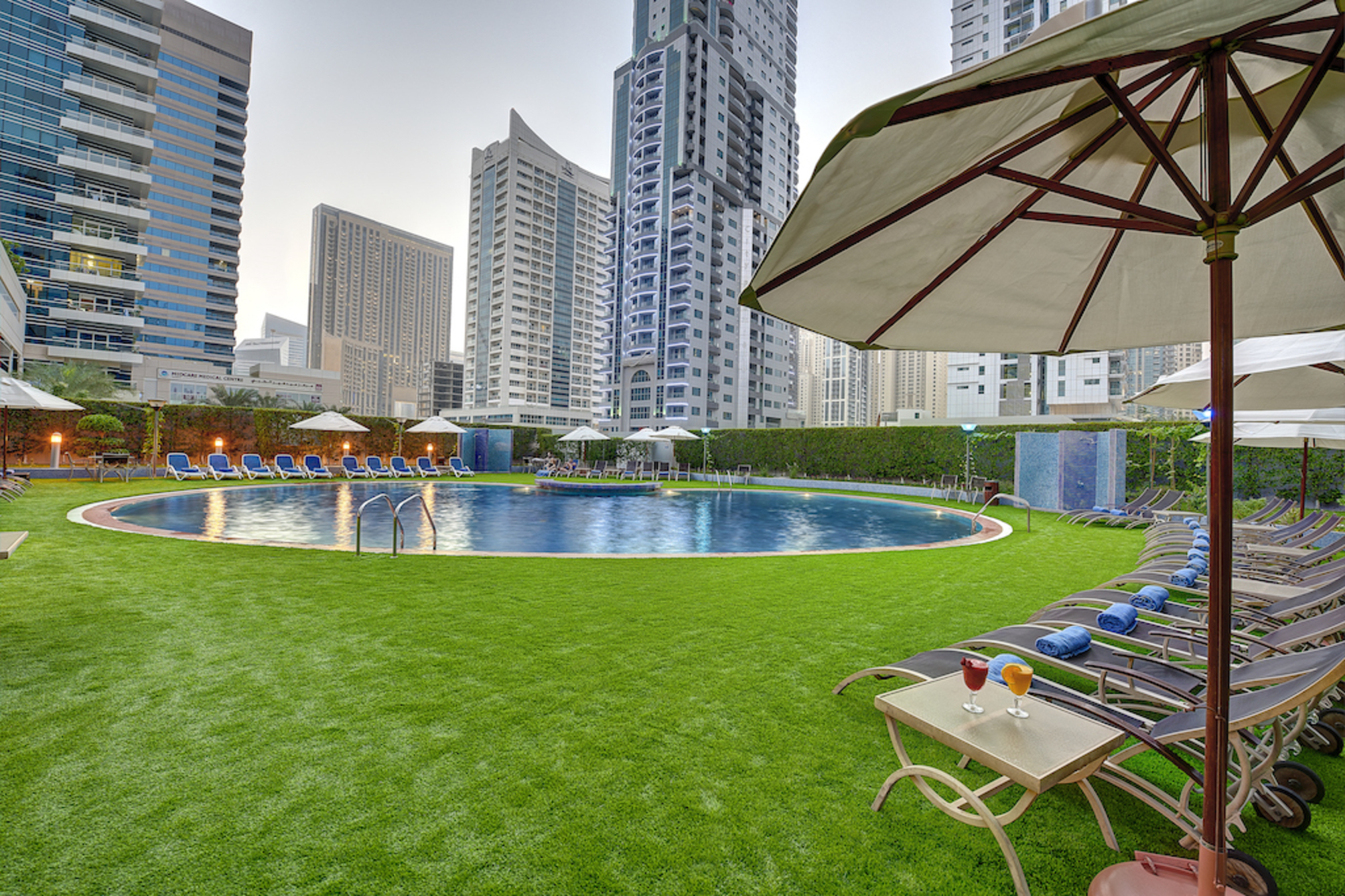 

Torino - Dubai - Marina View Deluxe Hotel Apartments
