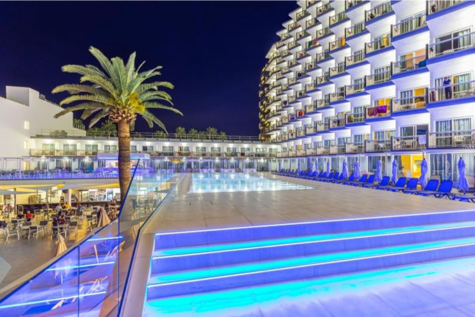 

Bari - Maiorca, Isole Baleari - Samos Hotel