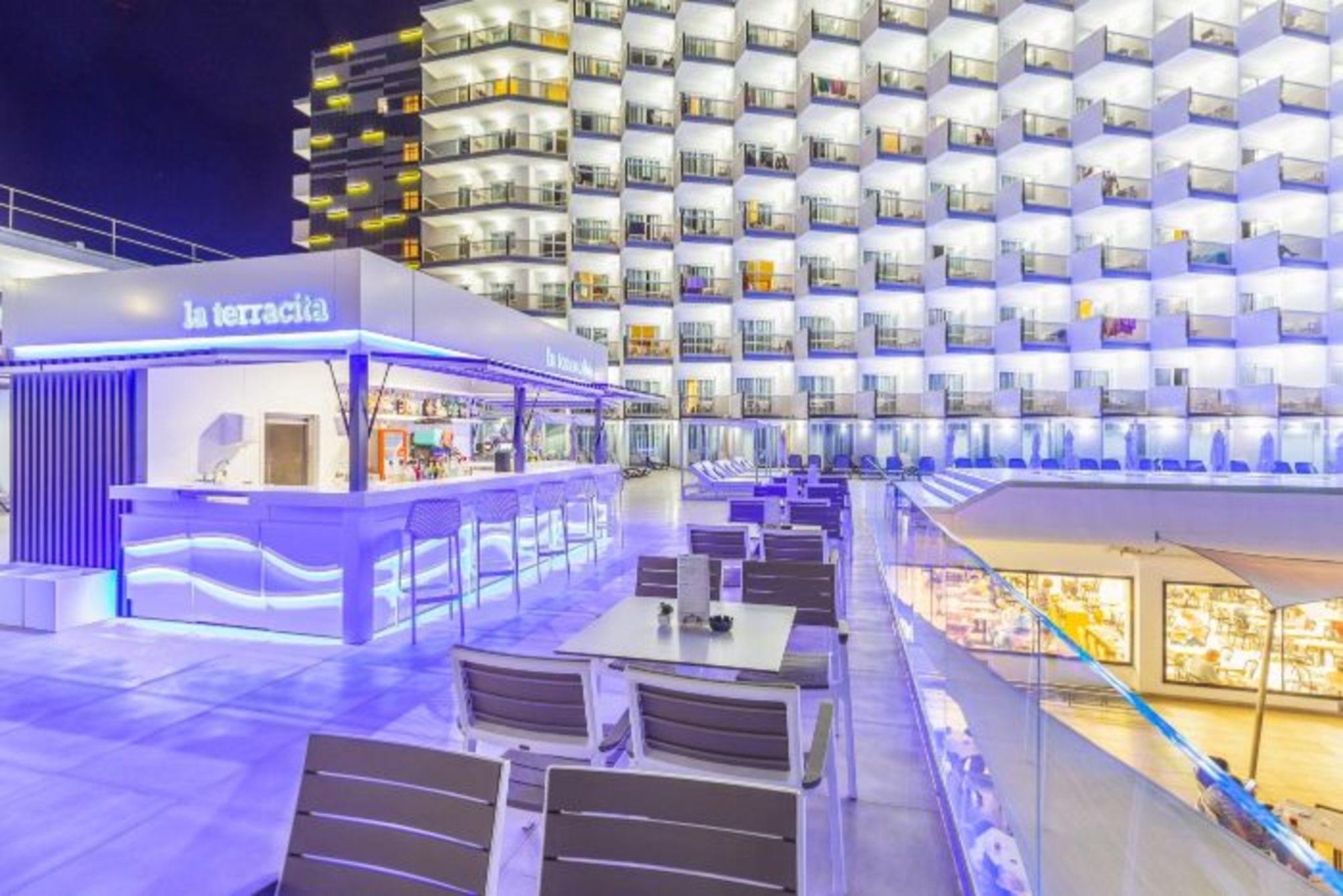 

Napoli - Santa Ponsa - Samos Hotel