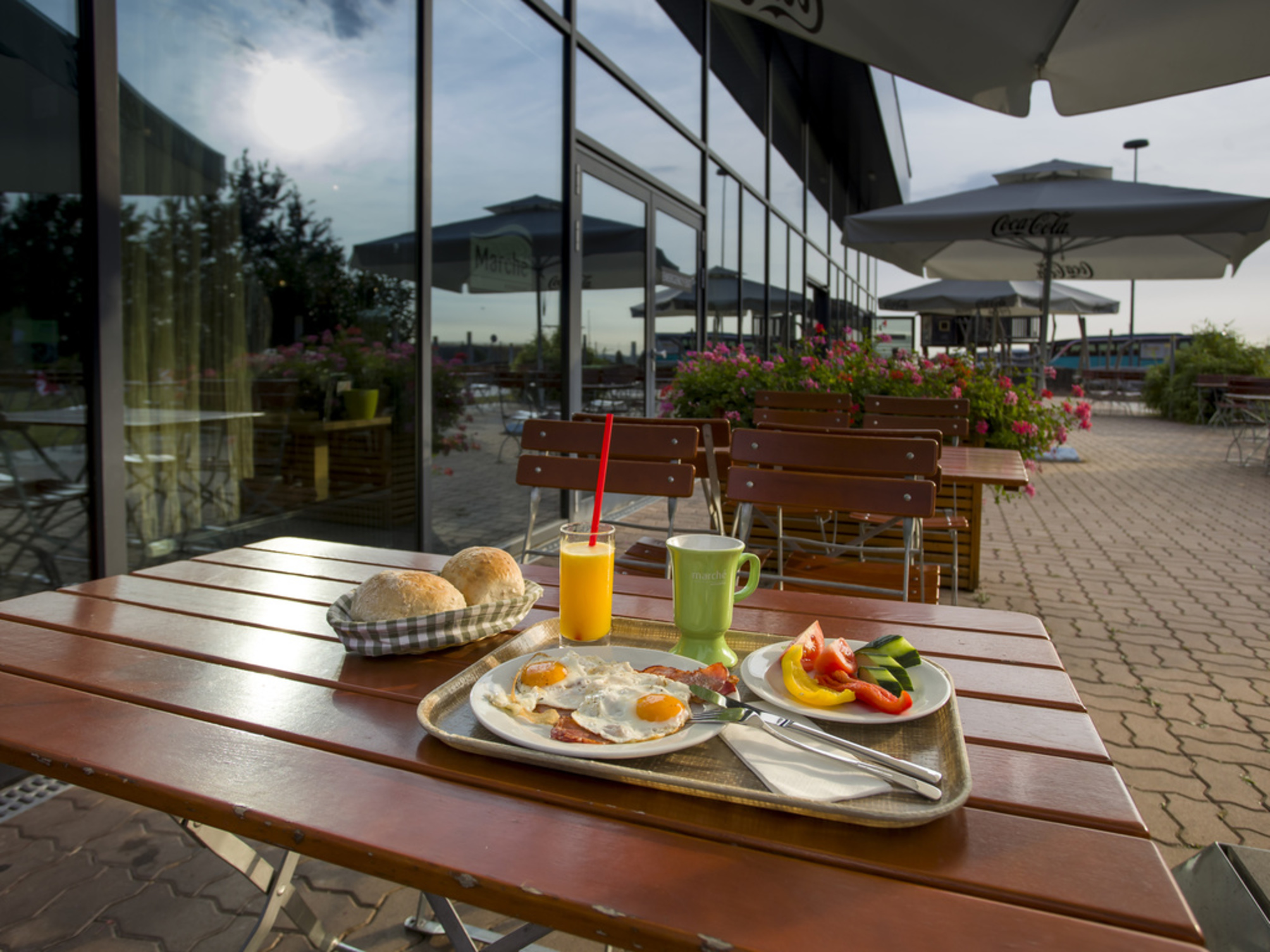 

Roma - Himberg - Ibis Vienna Airport