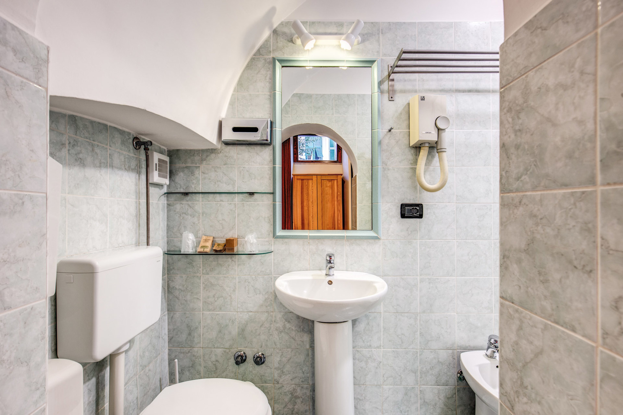 

Brindisi - Roma - Hotel Espana - Gruppo BLAM HOTELS
