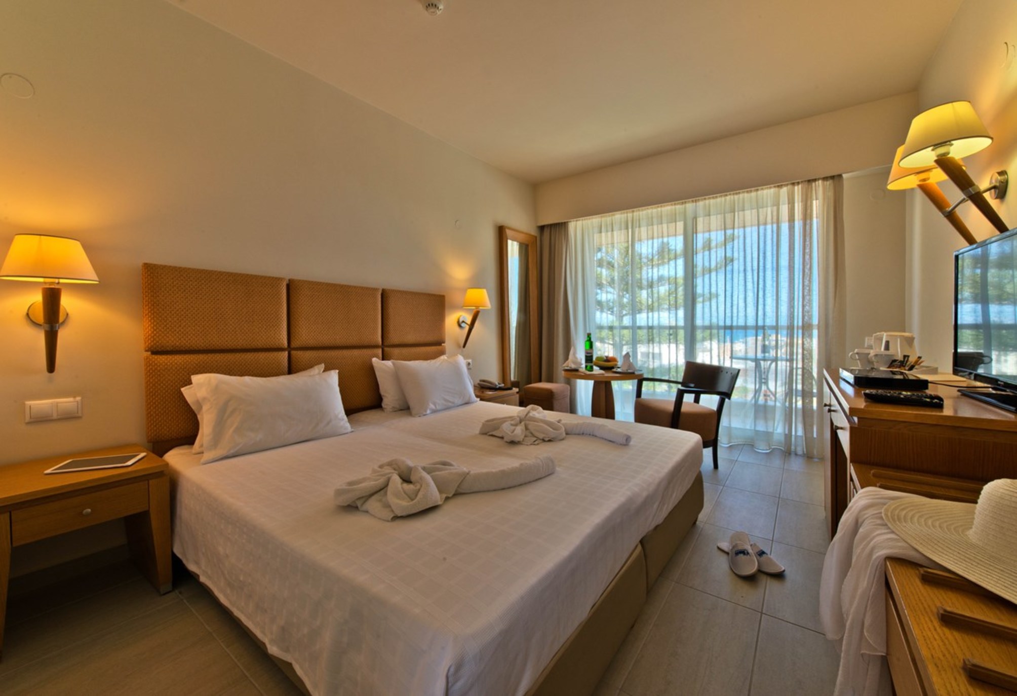 

Bologna - Sfakaki - Minos Hotel