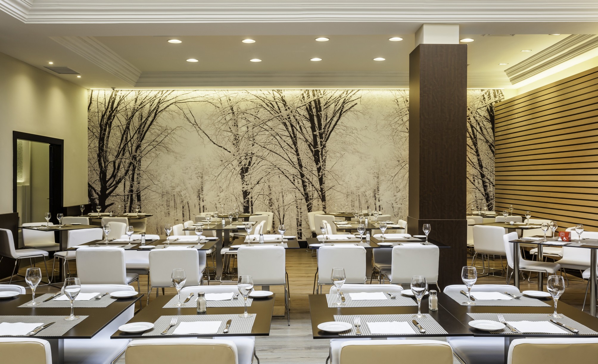 

Milano - Aeroporto di Madrid - Ilunion Suites Madrid