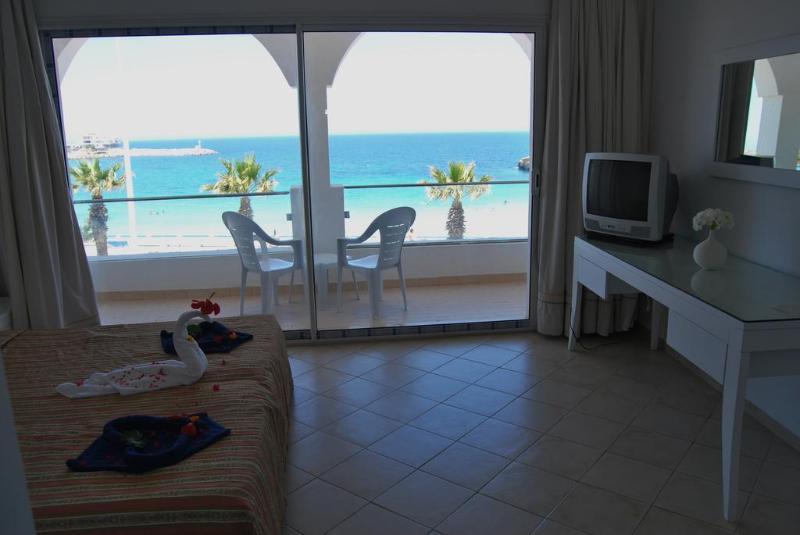 

Bologna - Monastir - Delphin Ribat