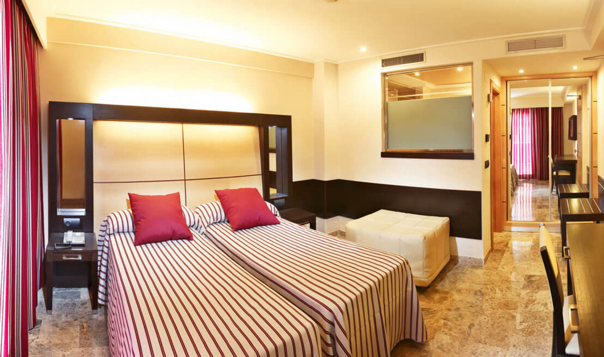

Napoli - El Arenal - MLL Mediterranean Bay - Adults Only