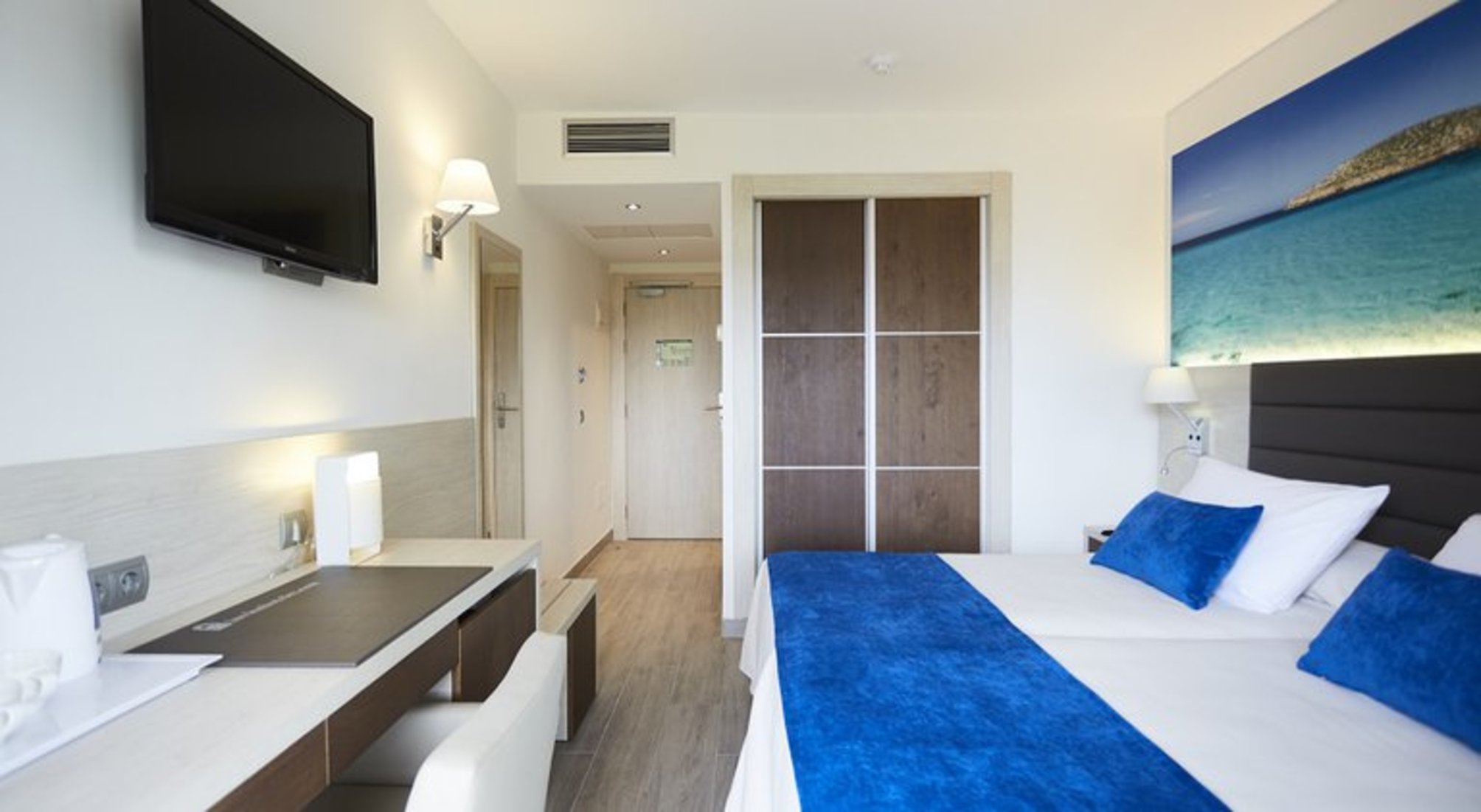 

Torino - Santa Eulalia del Río - Invisa Hotel Club Cala Blanca