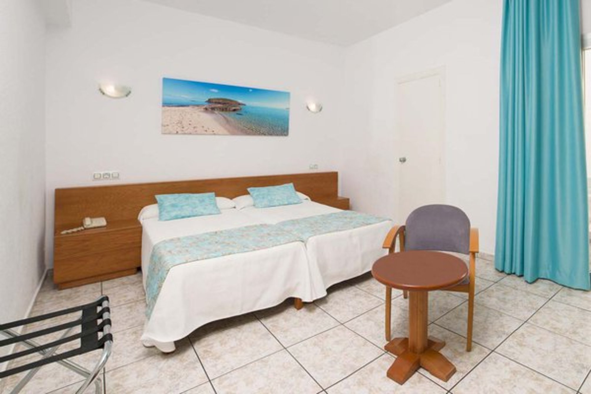 

Napoli - Cala Tarida - Hotel Tropical