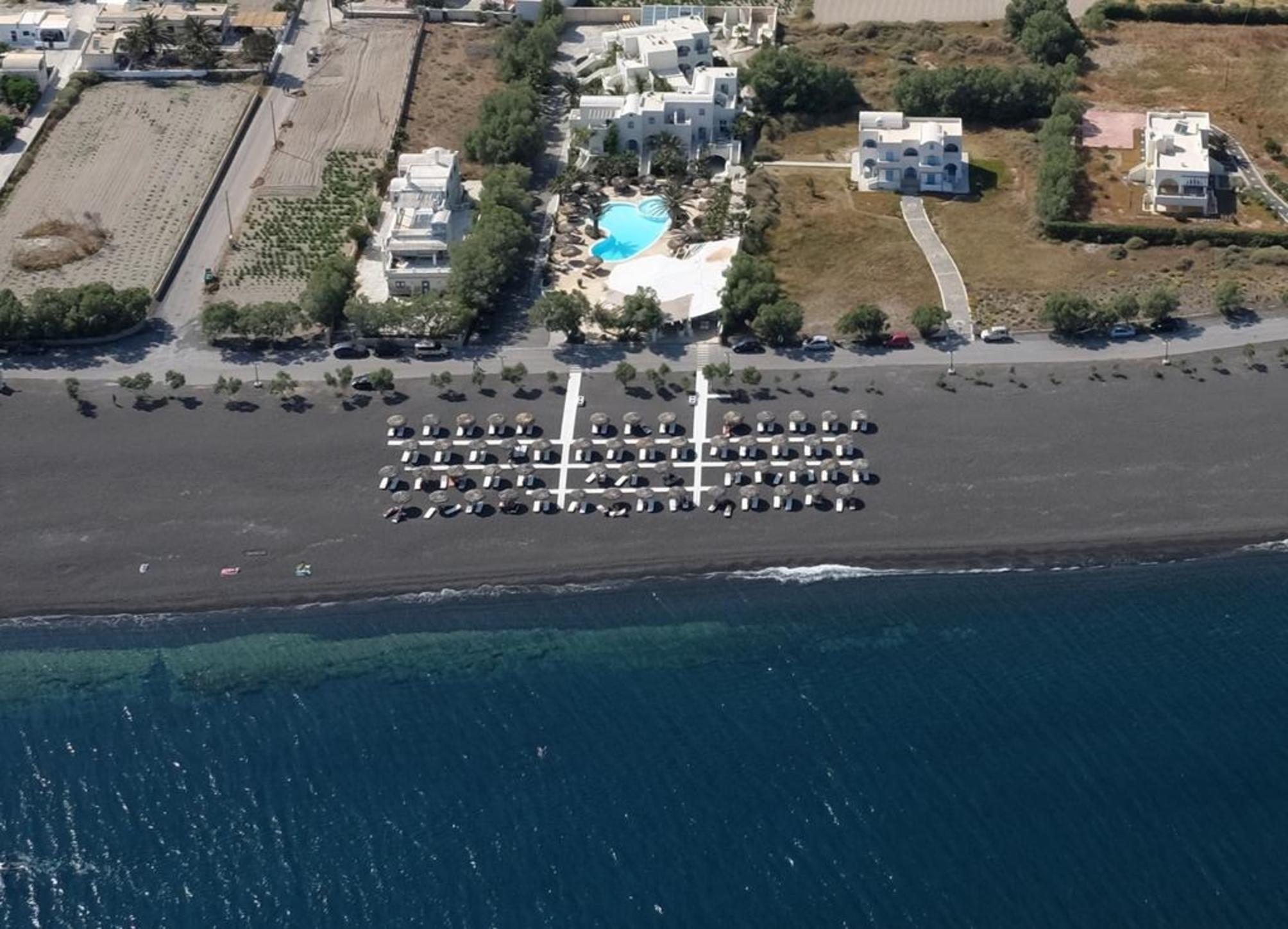 

Napoli - Santorini, Isole Greche - Atlantis Beach Villa