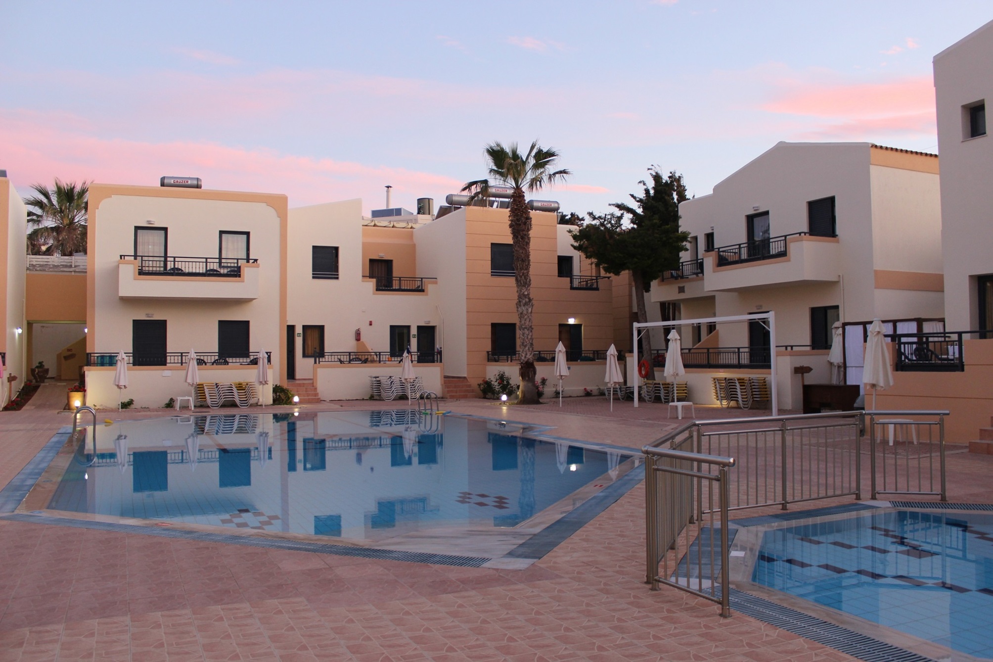 

Bologna - Kokkíni Khánion - Blue Aegean Hotel & Suites