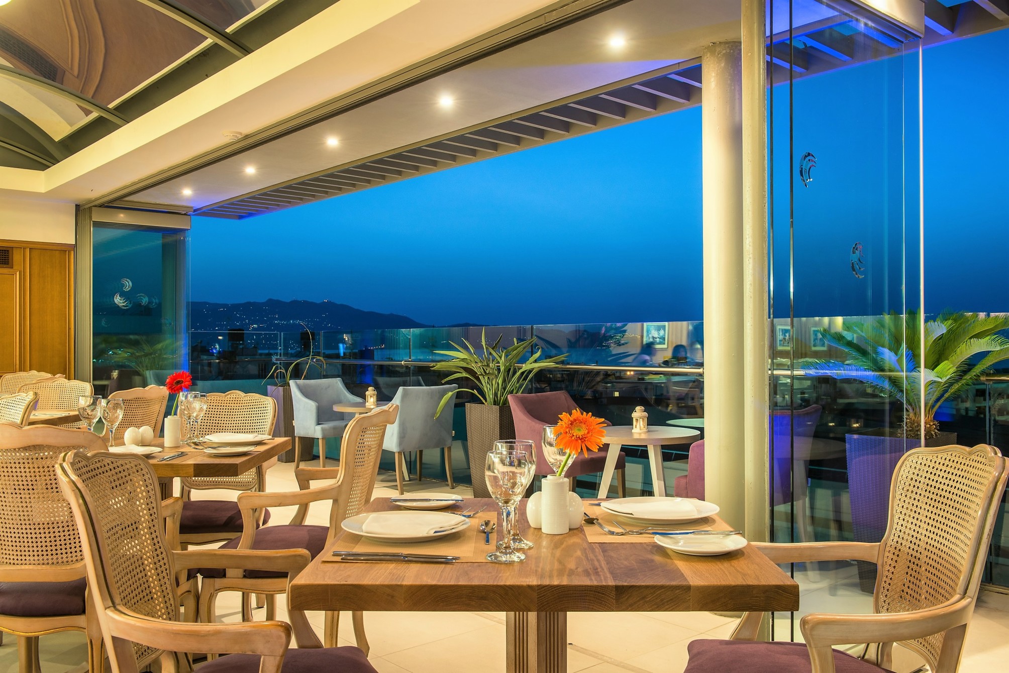 

Lamezia Terme - Heraklion - Castello City Hotel