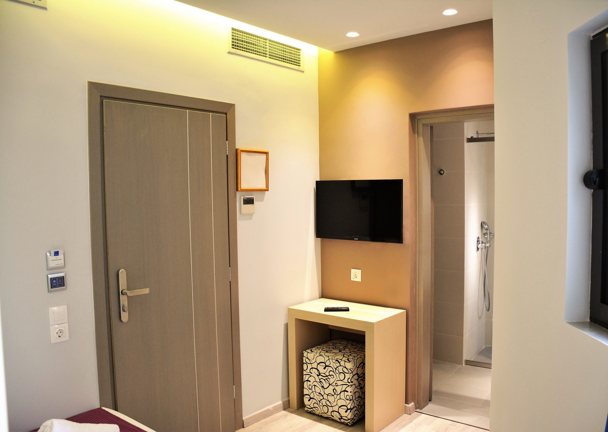 

Verona - Amoudara Herakliou - Castello City Hotel