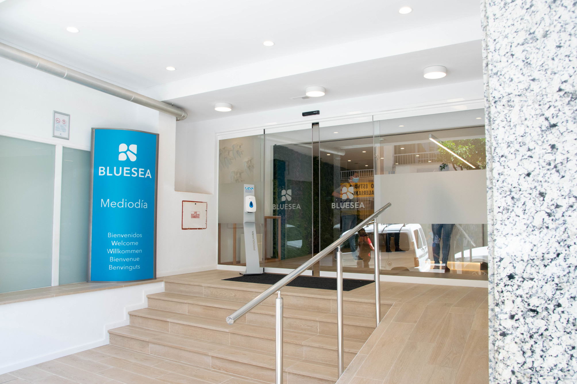 

Lamezia Terme - El Arenal - BLUESEA Mediodia