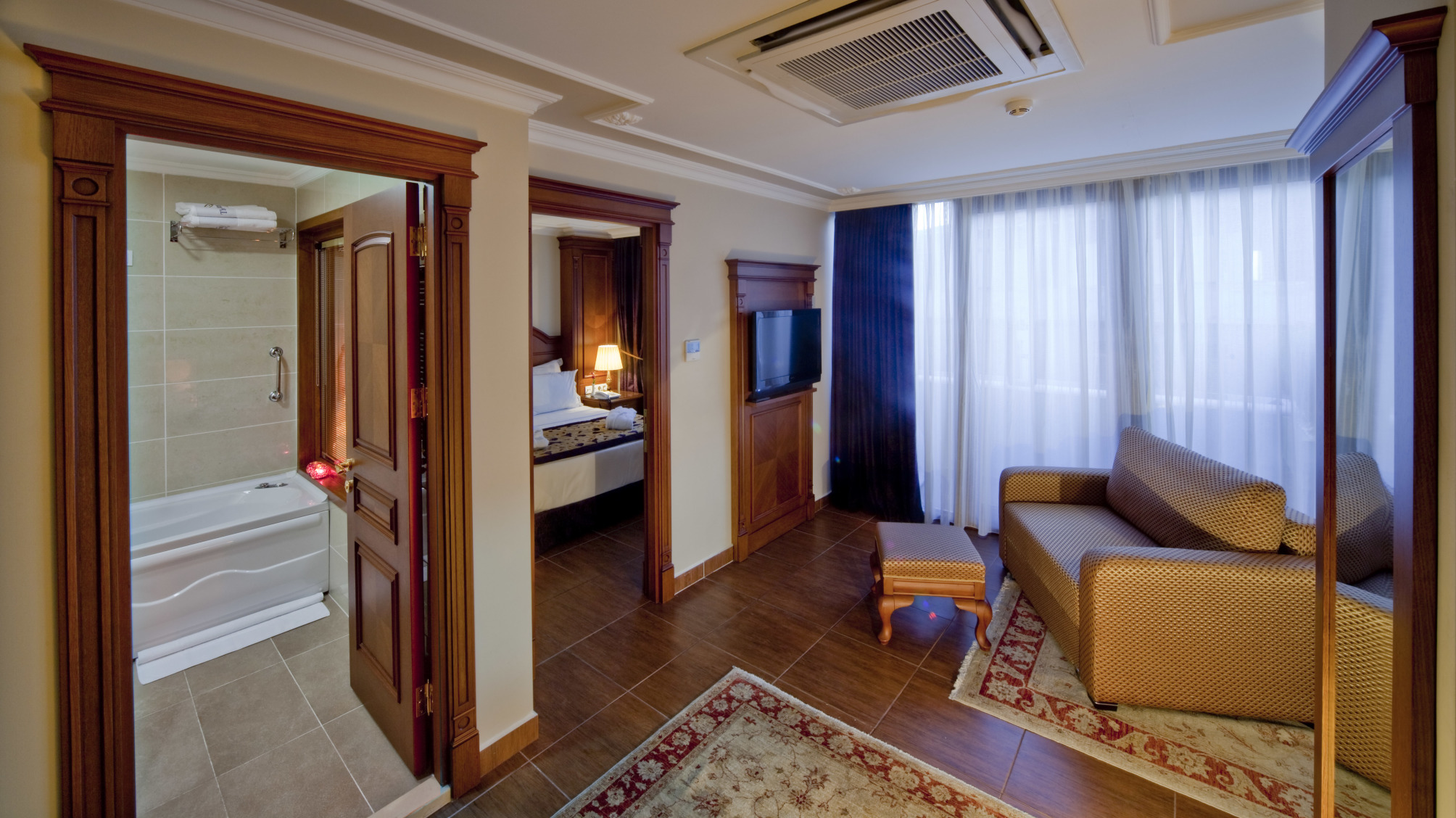 Executive suite with sea view