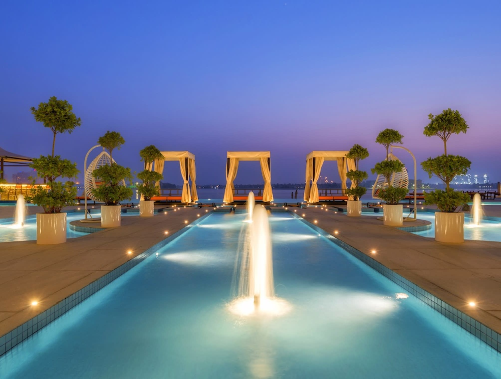 

Brindisi - Dubai - Royal Central Hotel and Resort The Palm