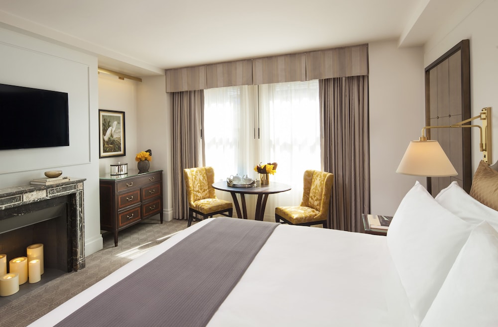 

Bari - North Bergen - InterContinental Hotels New York Barclay