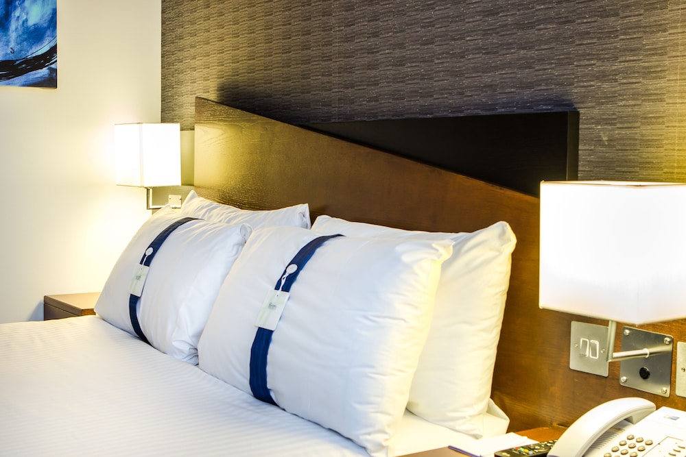 

Napoli - Eltham - Holiday Inn Express London-Royal Docks, Docklands