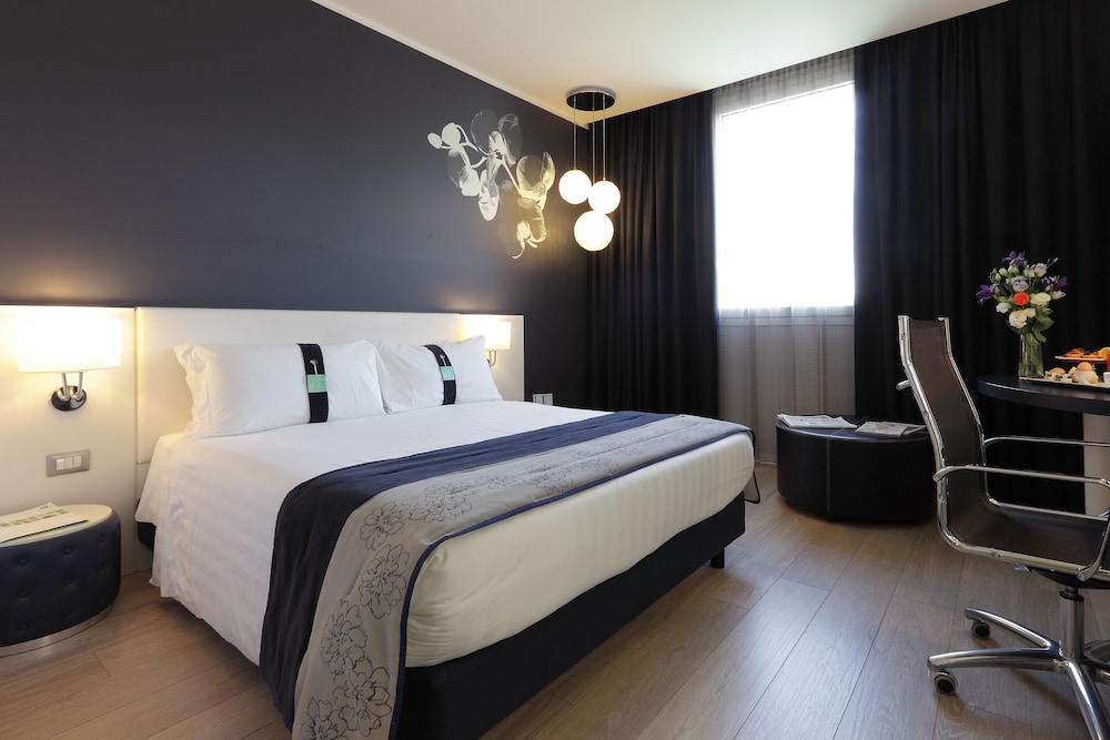 

Olbia - Milano - Holiday Inn Nord-Zara