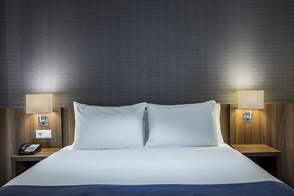 

Napoli - Schiphol - Holiday Inn Express Amsterdam - Schiphol
