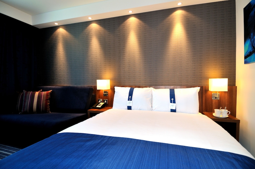 

Roma - Staines - Holiday Inn Express London - Heathrow T5