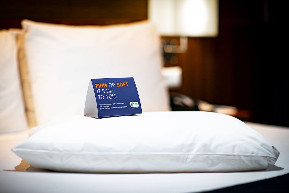 

Bari - Amsterdam - Holiday Inn Express AMSTERDAM - SCHIPHOL