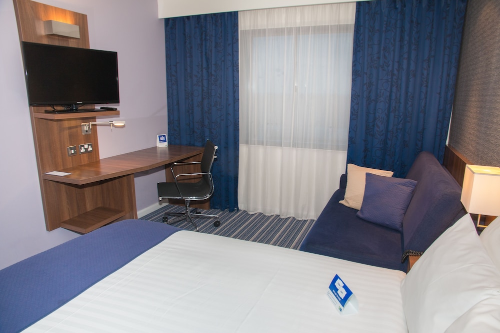 

Milano - Londra, Aeroporto di London Heathrow - Holiday Inn Express LONDON - HEATHROW T5