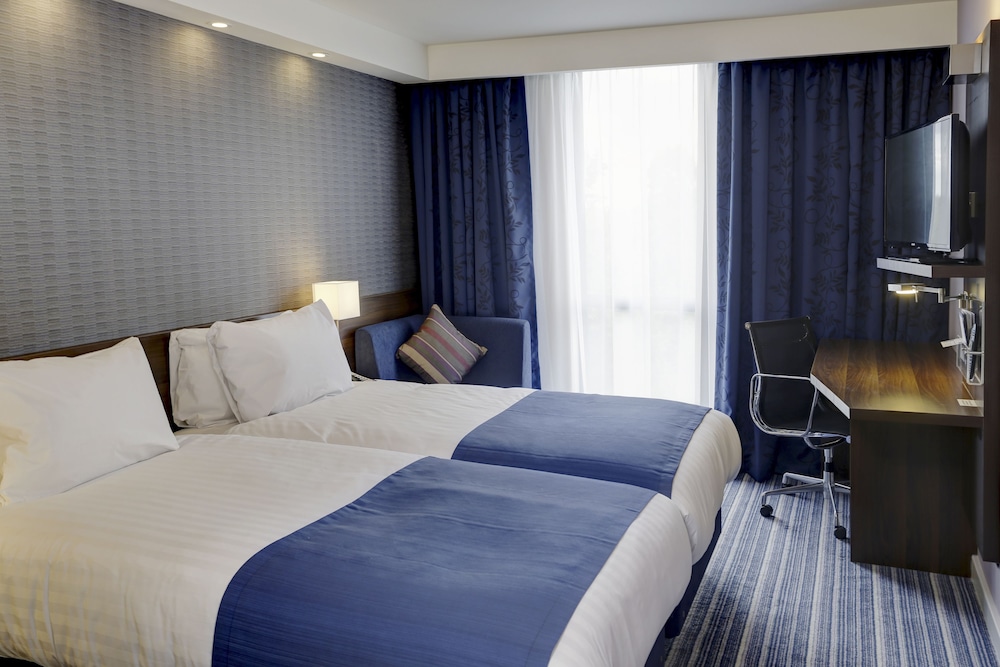 

Bologna - Dagenham - Holiday Inn Express London - ExCeL