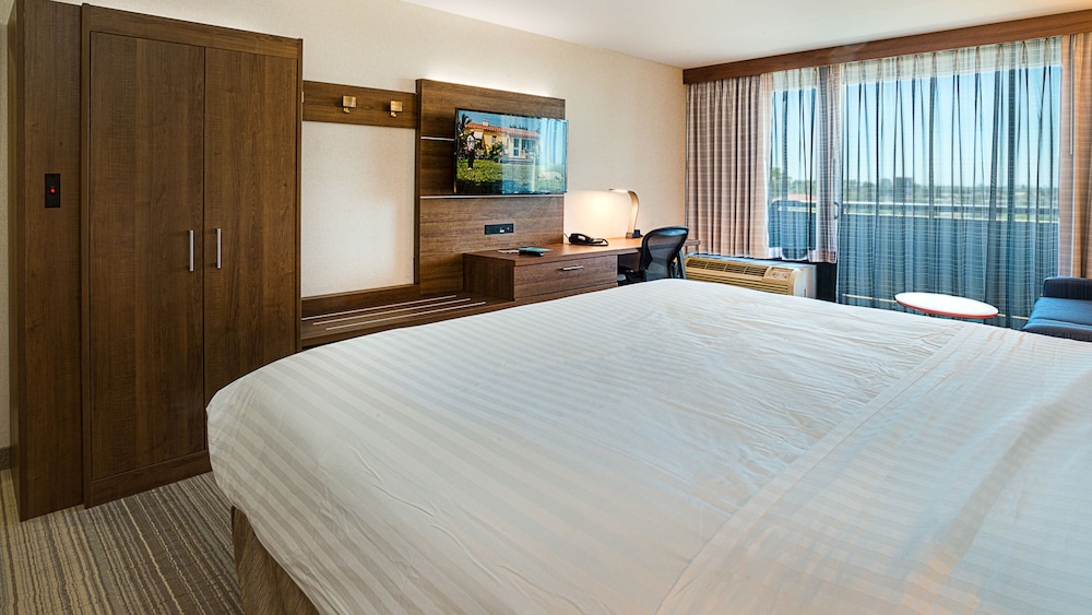 Standard with pool view