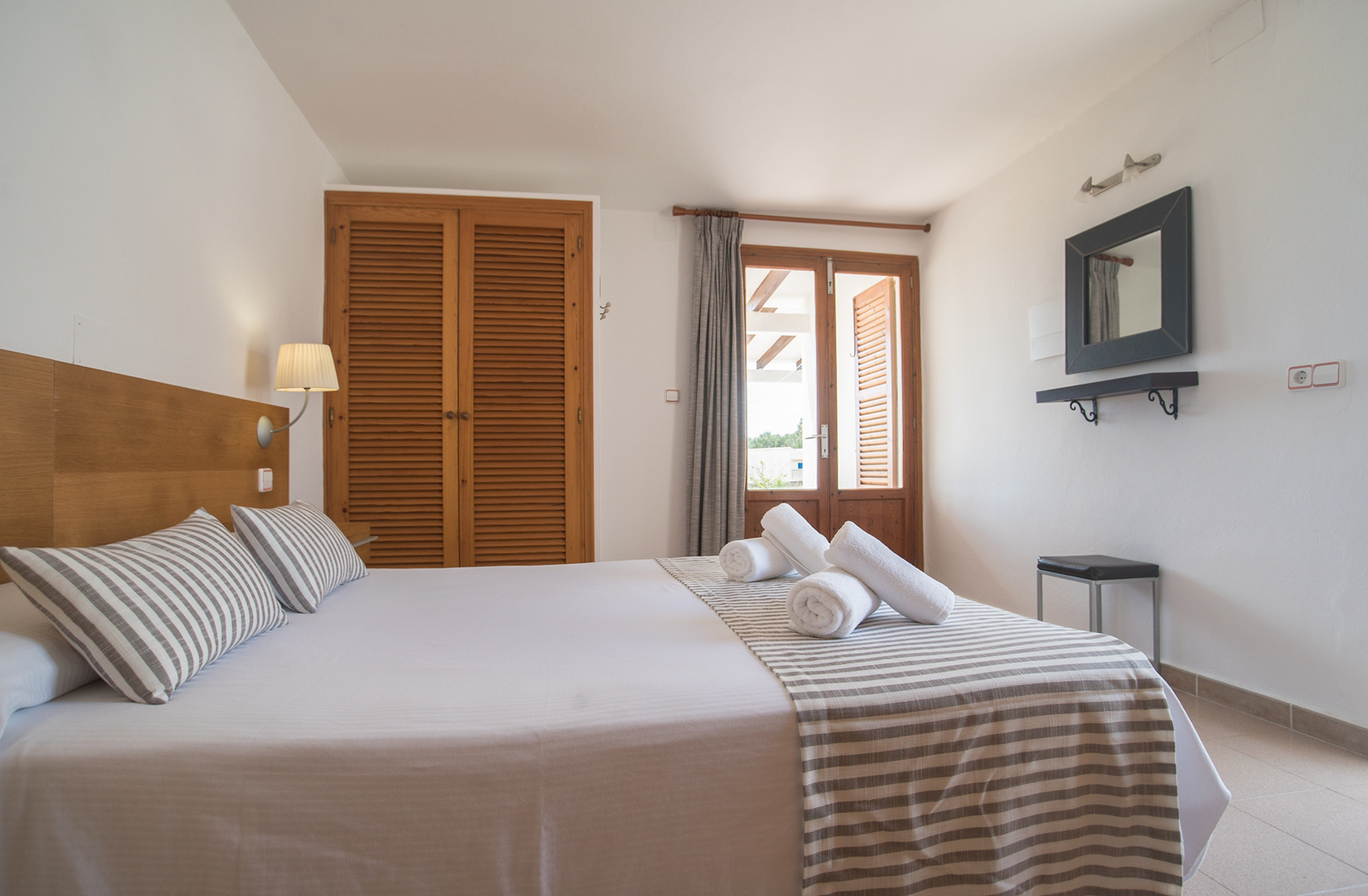 

Roma - La Savina - Bungalows Es Pins - Emar Hotels