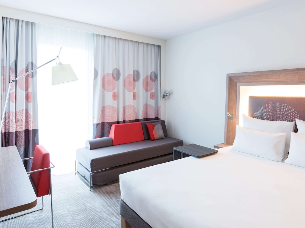 

Pisa - Hoofddorp - Novotel Amsterdam Schiphol Airport