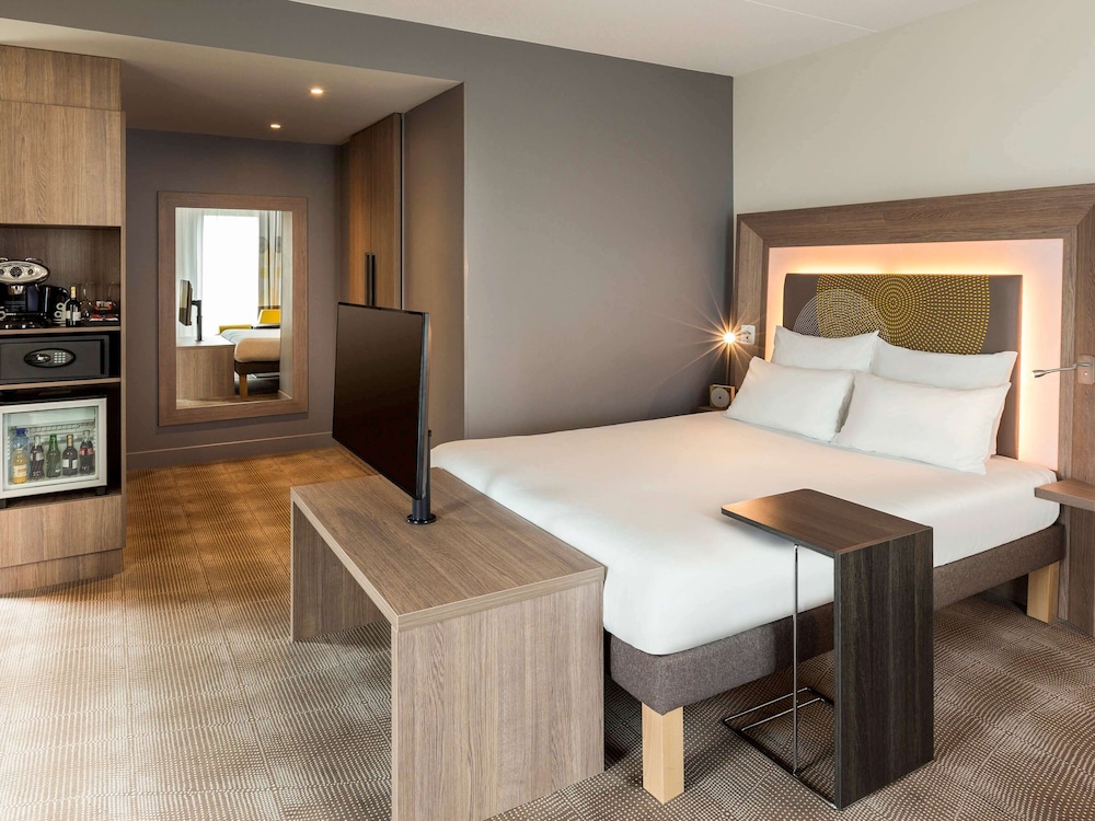 

Pisa - Hoofddorp - Novotel Amsterdam Schiphol Airport