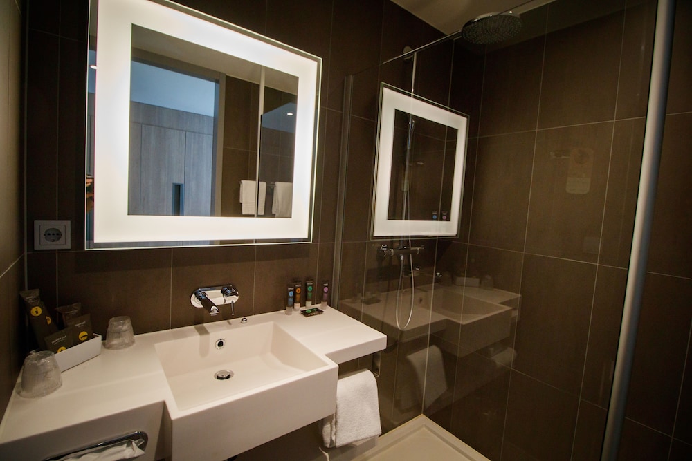 

Catania - Schiphol - Novotel Amsterdam Schiphol Airport