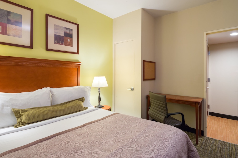 

Roma - Secaucus - Candlewood Suites New York City- Times Square