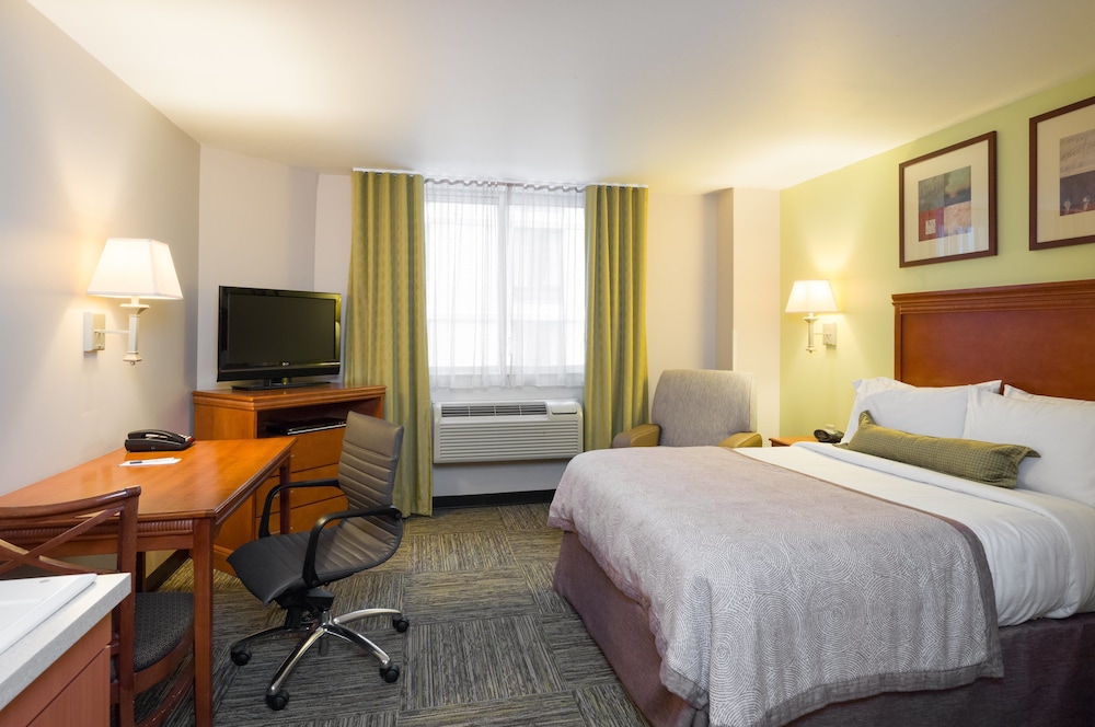 

Verona - Long Island City - Candlewood Suites New York City- Times Square