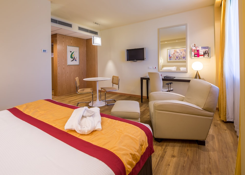 

Bari - Padova - Crowne Plaza Padova