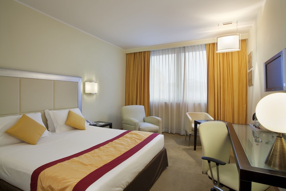 

Catania - Padova - Crowne Plaza Padova