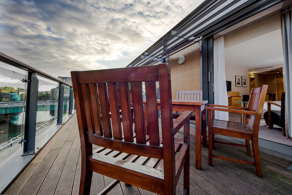 

Bologna - Kingston Upon Thames - Holiday Inn London - Brentford Lock