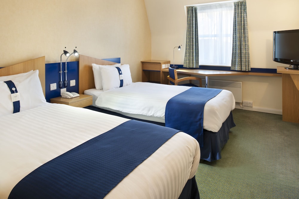 

Bologna - Aberdeen - Holiday Inn Express Aberdeen City Centre