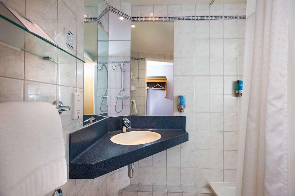 

Torino - Bristol - Holiday Inn Express Bristol - Filton