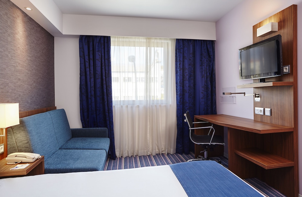

Bologna - Costa de Caparica - Holiday Inn Express Lisbon - Alfragide